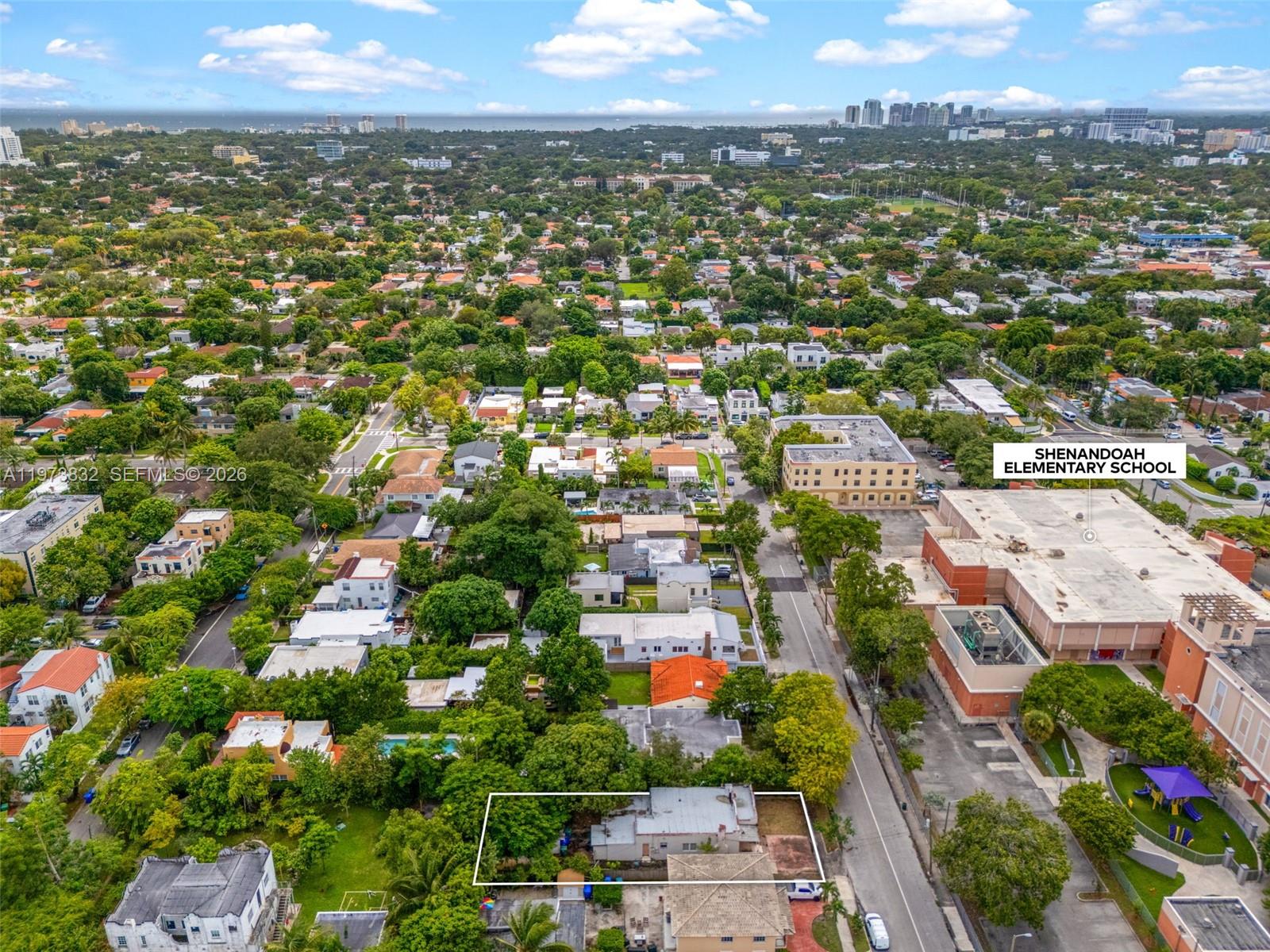 1045 SW 20th Ave Miami, FL 33135