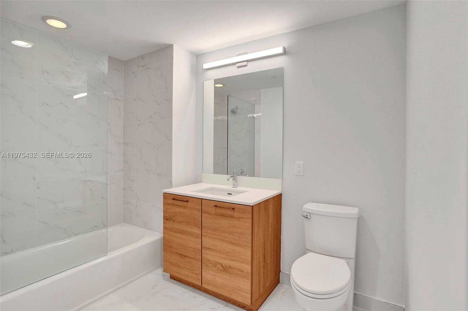 16385 SE Biscayne Blvd #1815 North Miami Beach, FL 33160