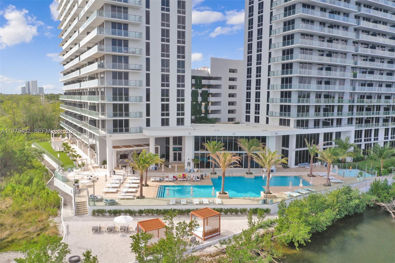 16385 SE Biscayne Blvd #1815 North Miami Beach, FL 33160