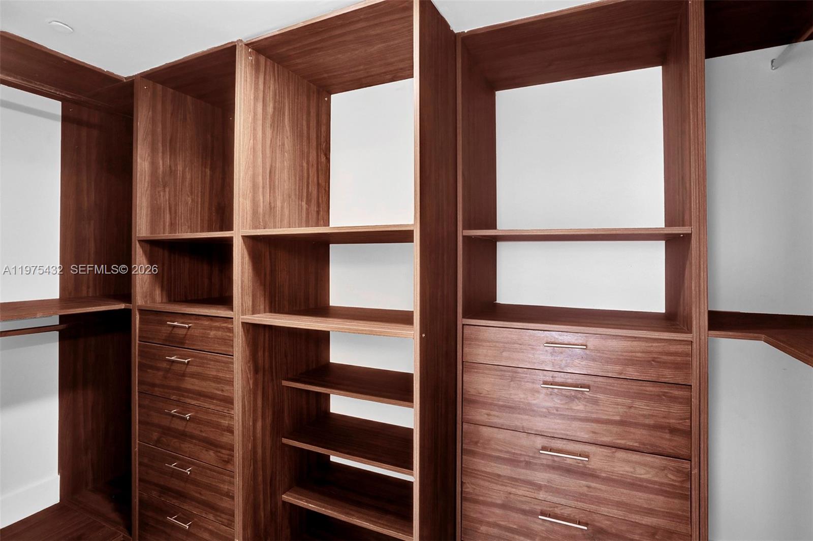 16385 SE Biscayne Blvd #1815 North Miami Beach, FL 33160