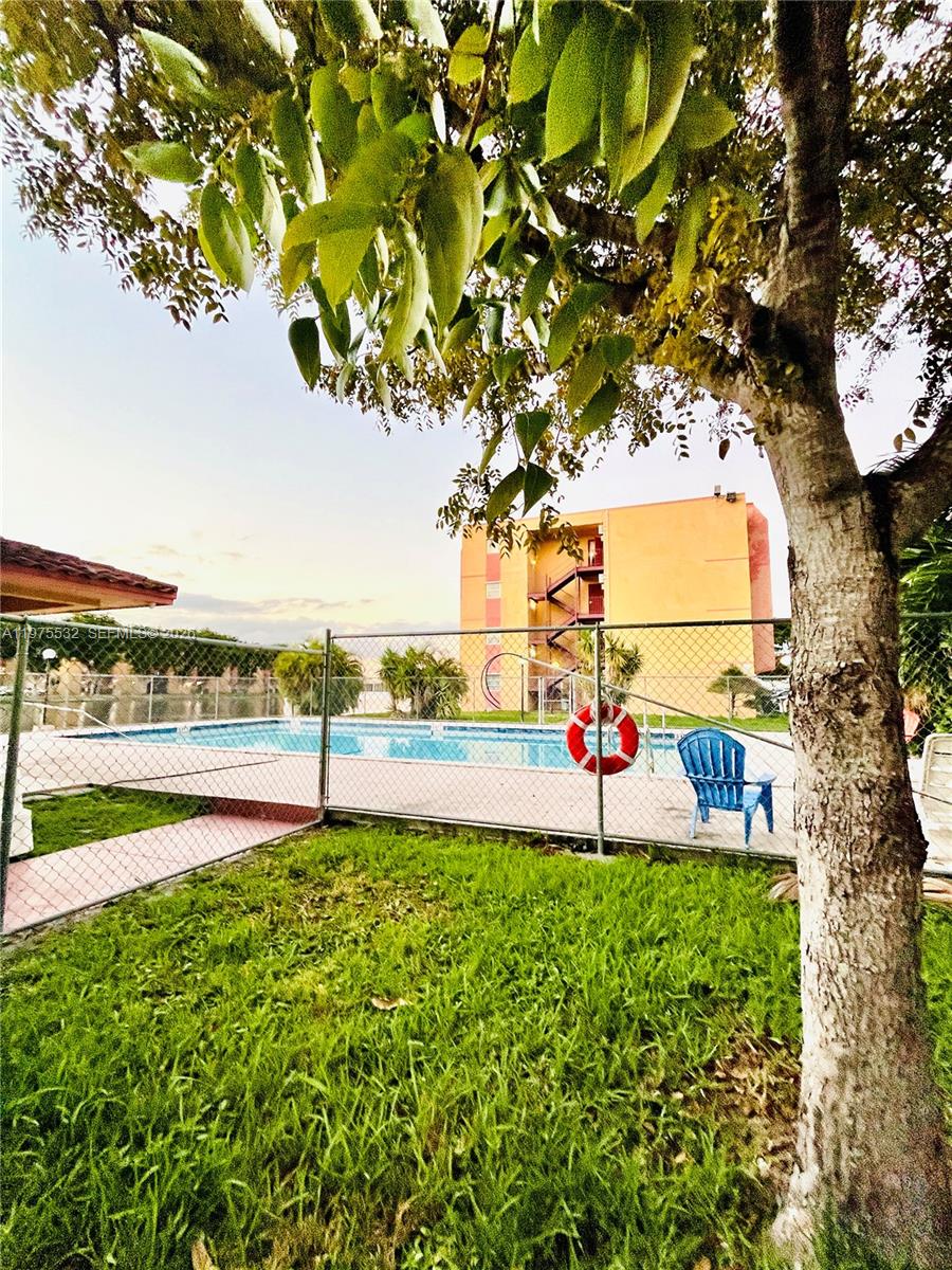 4721 NW 7th St #102-12 Miami, FL 33126