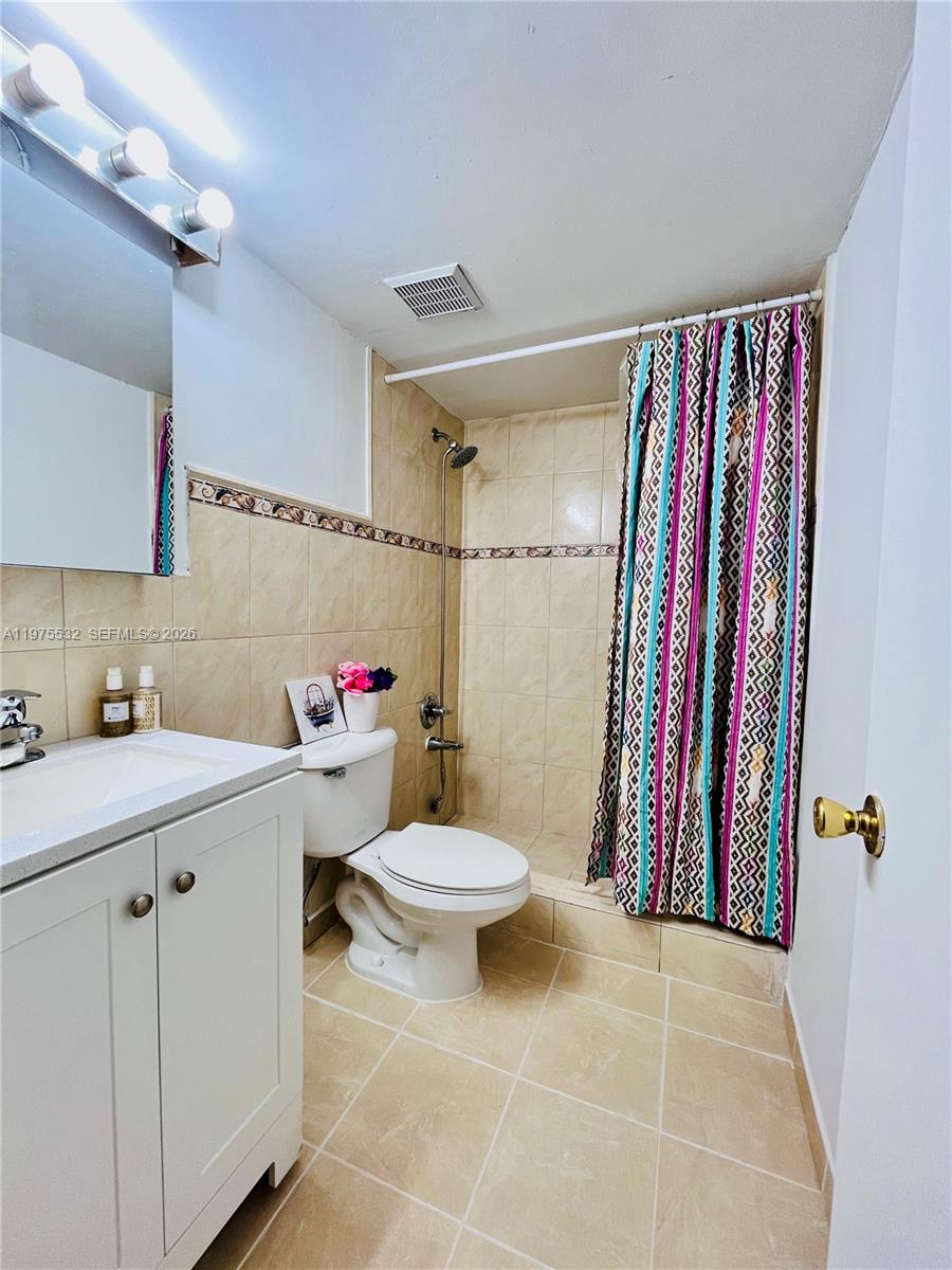 4721 NW 7th St #102-12 Miami, FL 33126