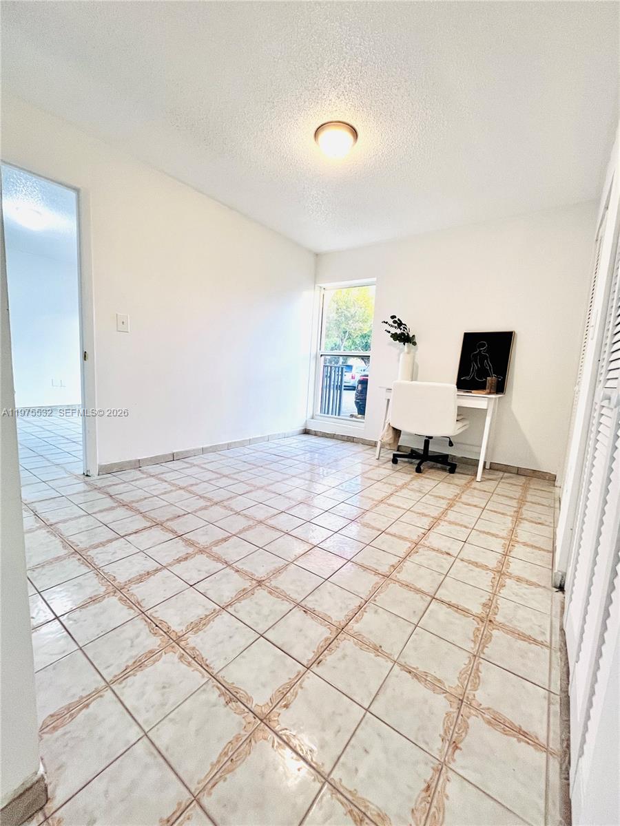 4721 NW 7th St #102-12 Miami, FL 33126