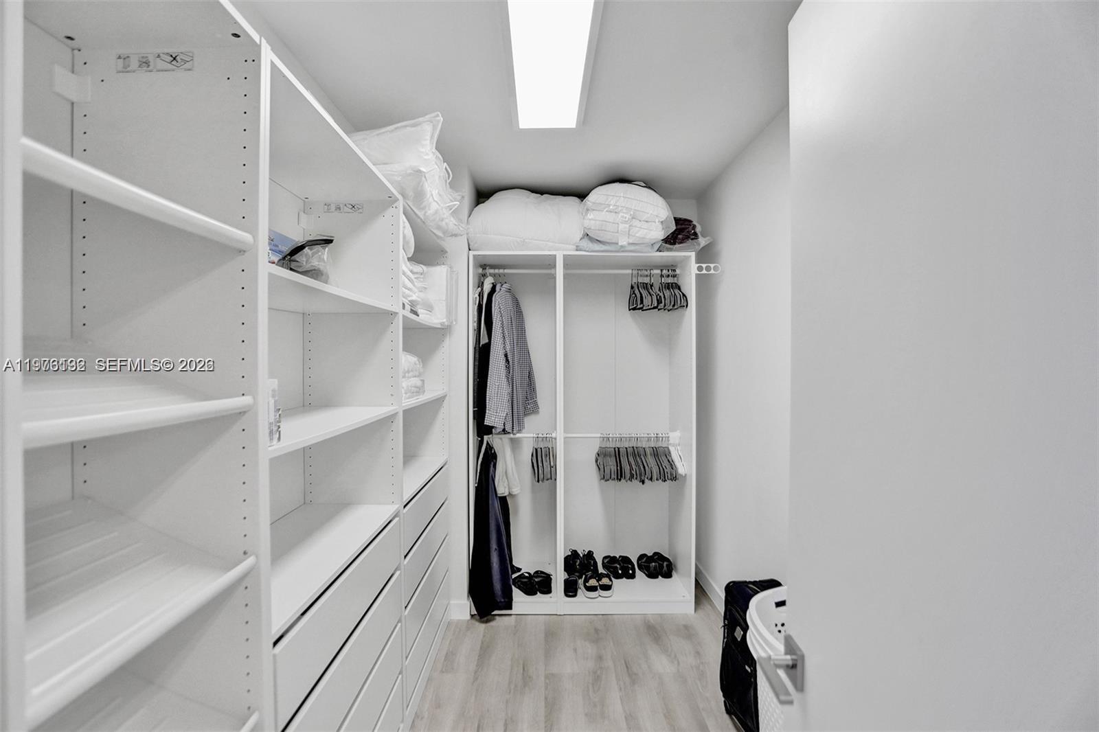 2500 Parkview Dr #1912 Hallandale Beach, FL 33009