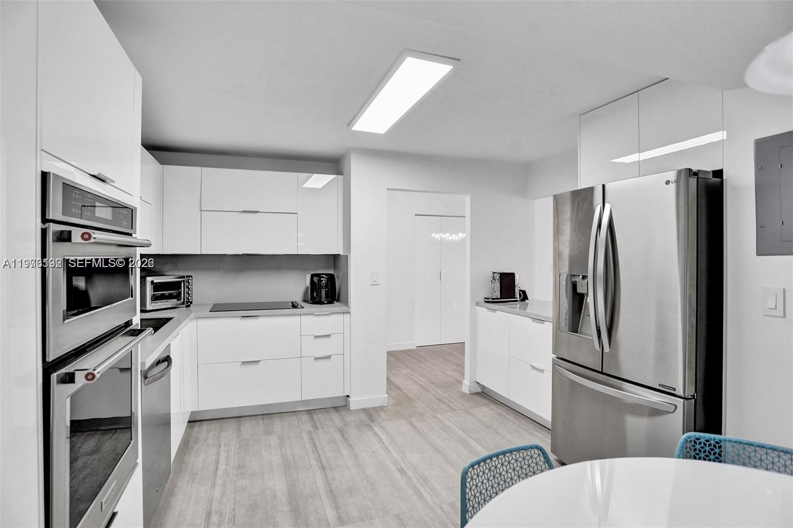 2500 Parkview Dr #1912 Hallandale Beach, FL 33009