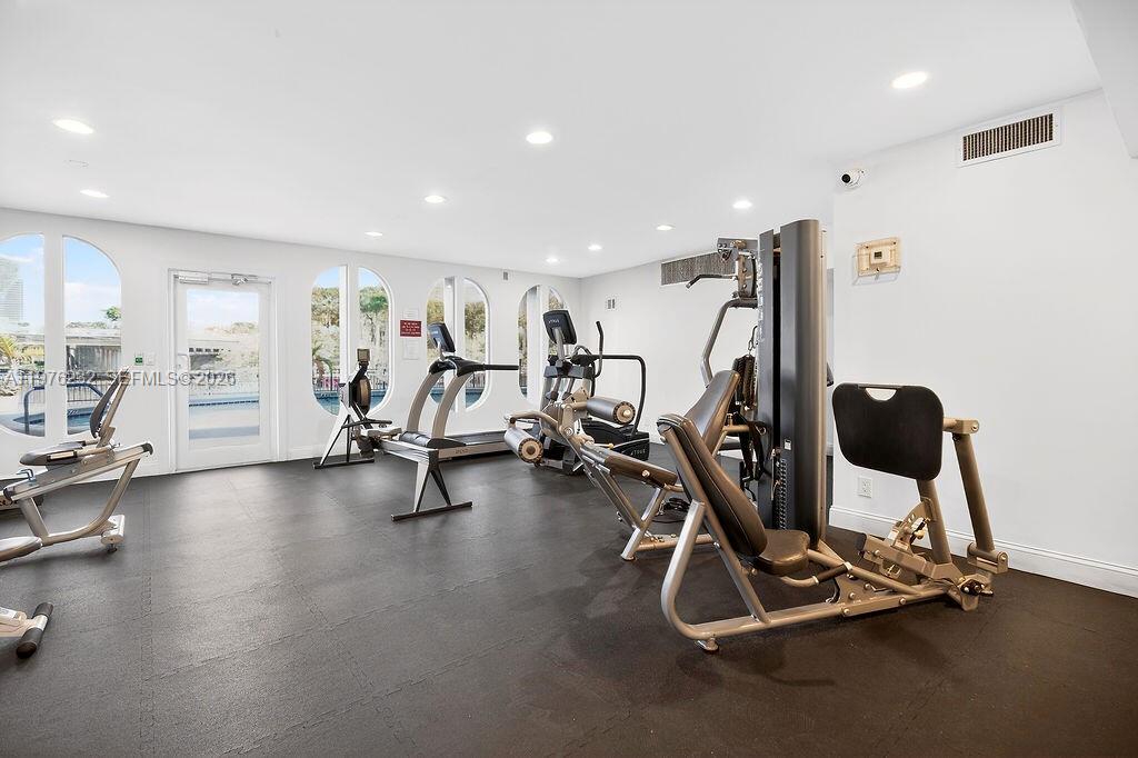 300 Diplomat Pkwy #601 Hallandale Beach, FL 33009