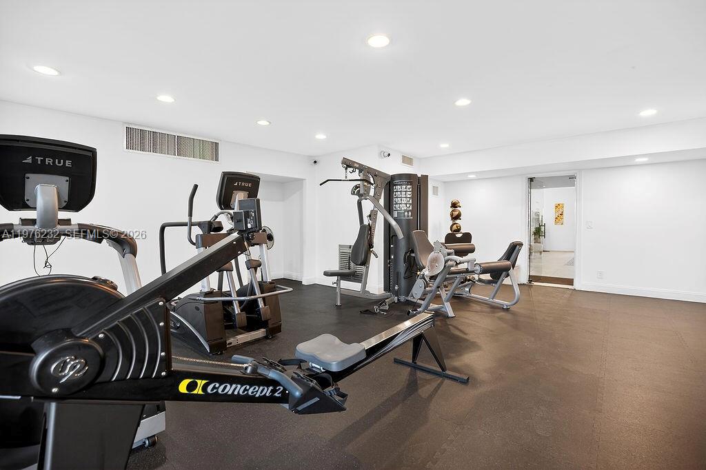 300 Diplomat Pkwy #601 Hallandale Beach, FL 33009