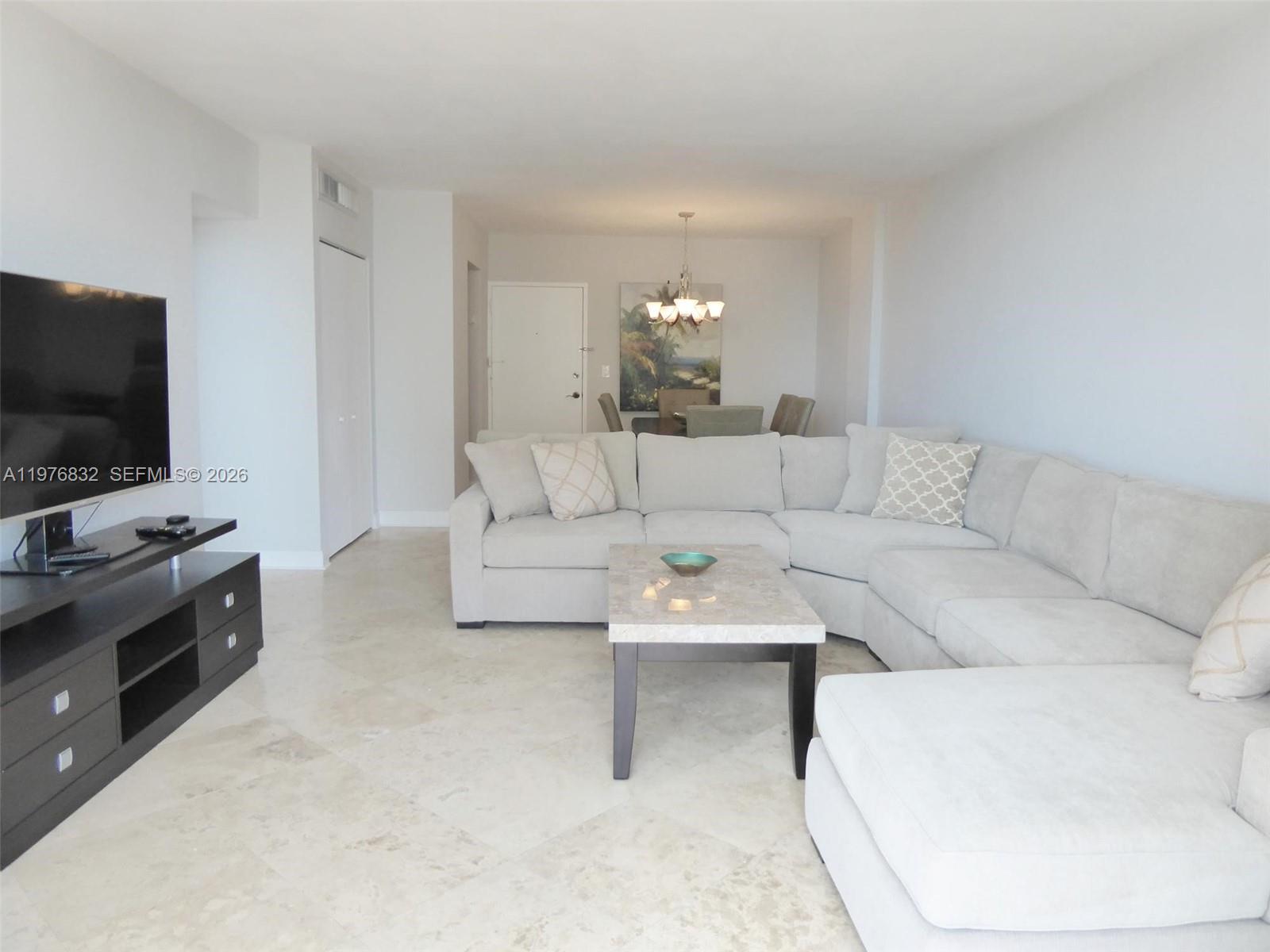 800 West Ave #818 Miami Beach, FL 33139