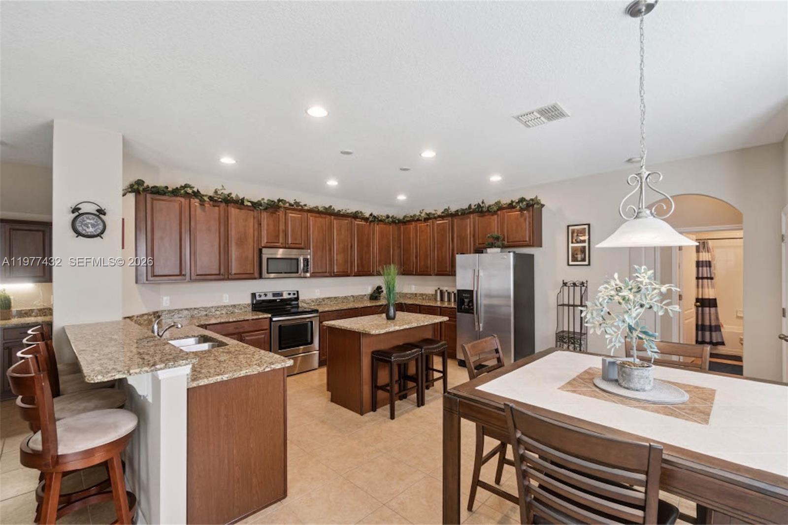 2502 Woodside Rdg Dr Other, FL 32712