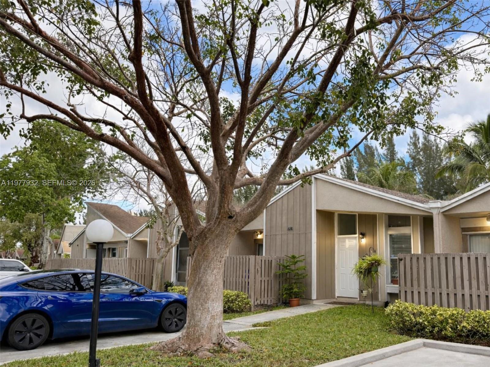 614 Woodgate Cir #C Sunrise, FL 33326