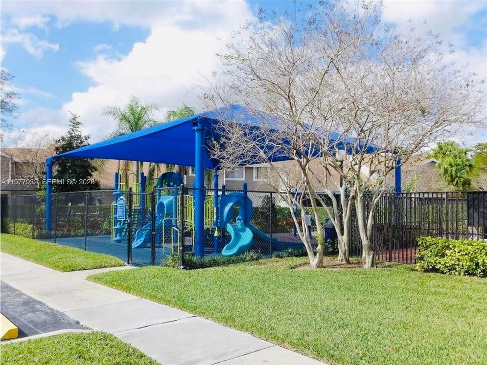 614 Woodgate Cir #C Sunrise, FL 33326