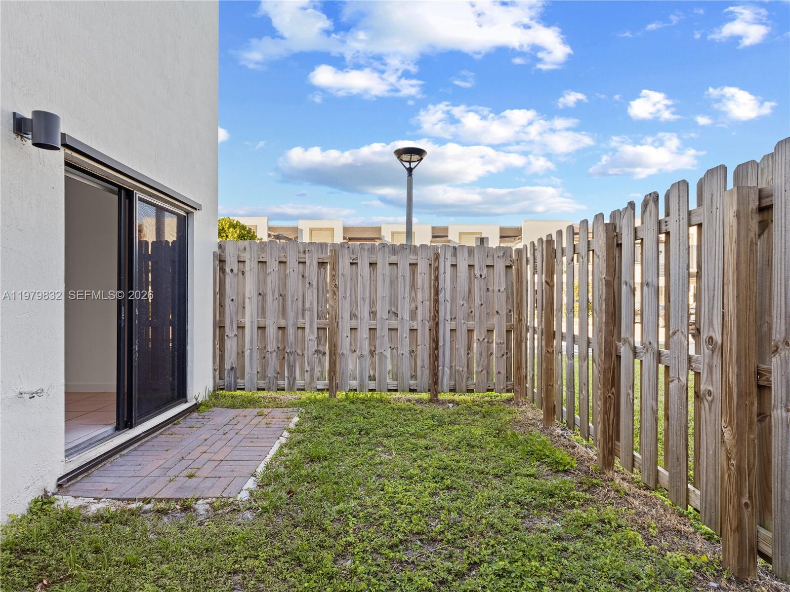 21089 NE 8th Ave #21089 Miami, FL 33179