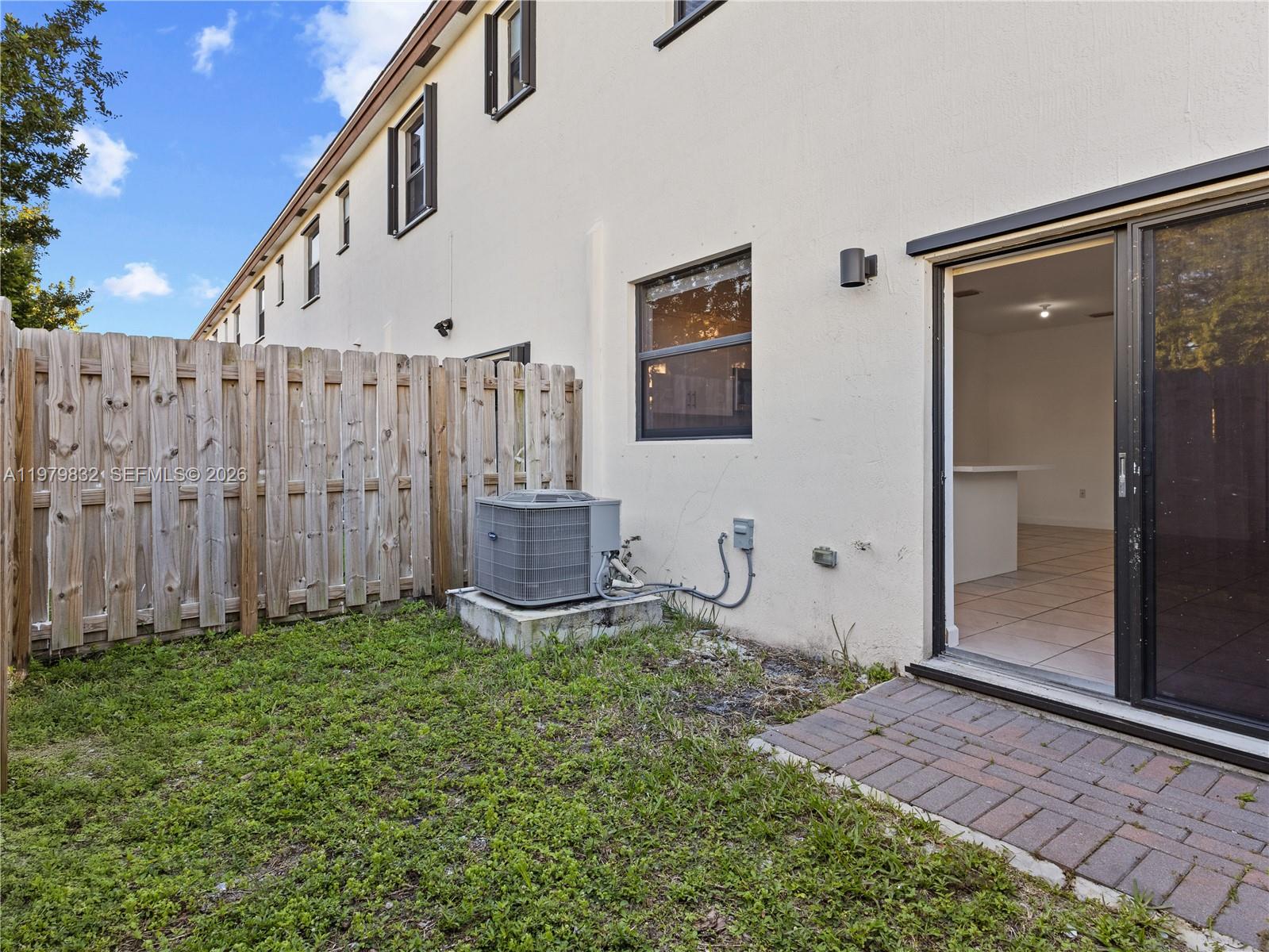 21089 NE 8th Ave #21089 Miami, FL 33179