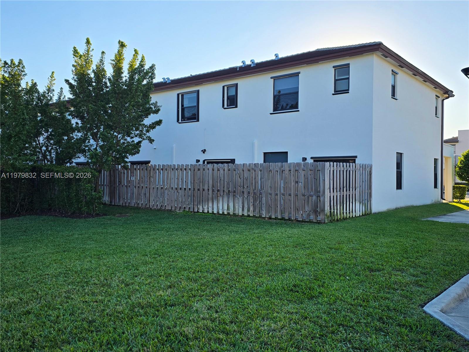 21089 NE 8th Ave #21089 Miami, FL 33179