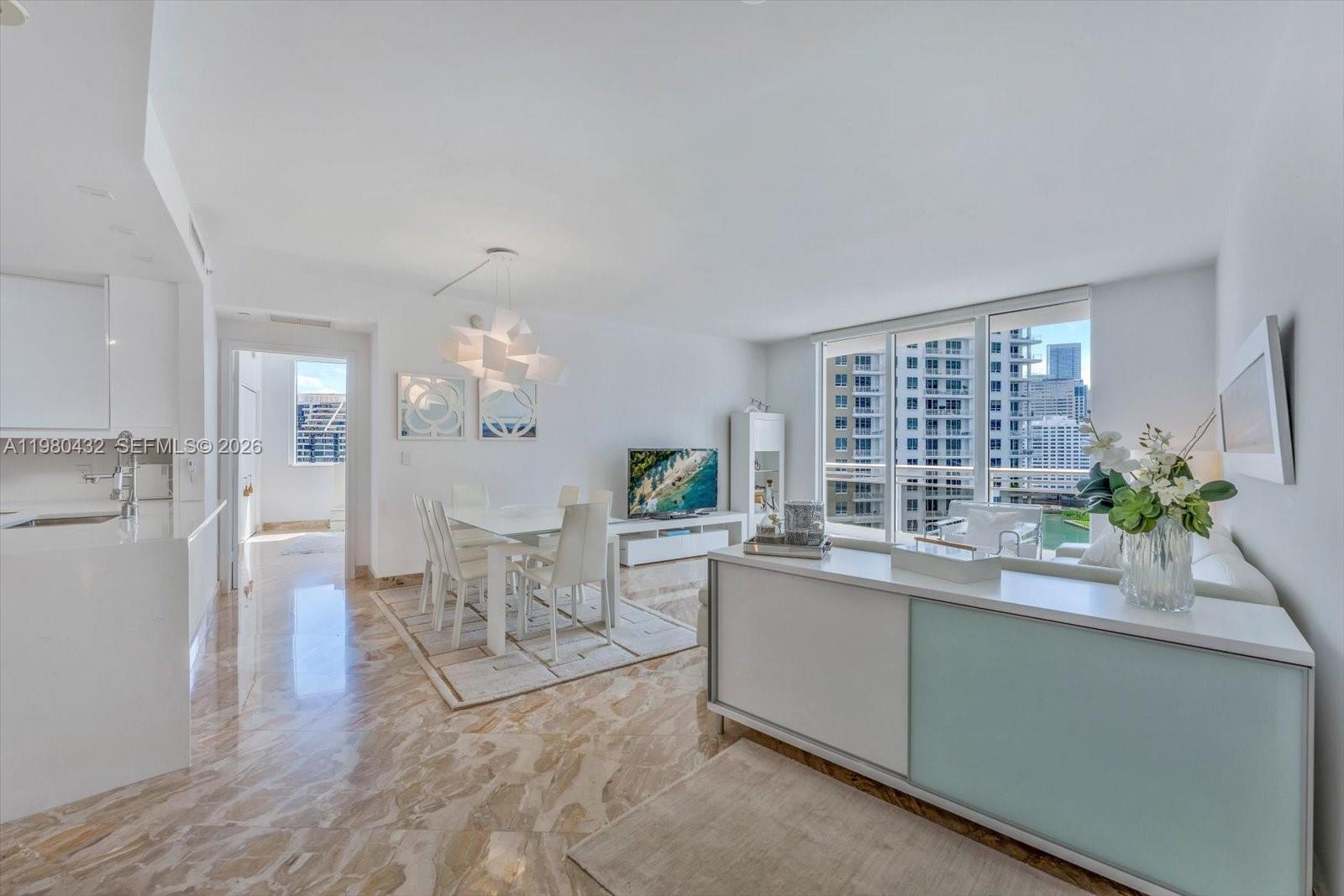 901 Brickell Key Blvd #1409 Miami, FL 33131