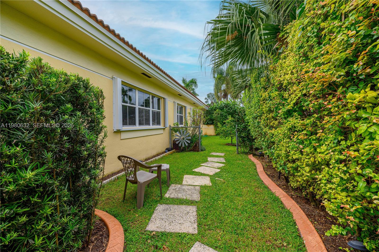 16701 SW 84th Ct Palmetto Bay, FL 33157