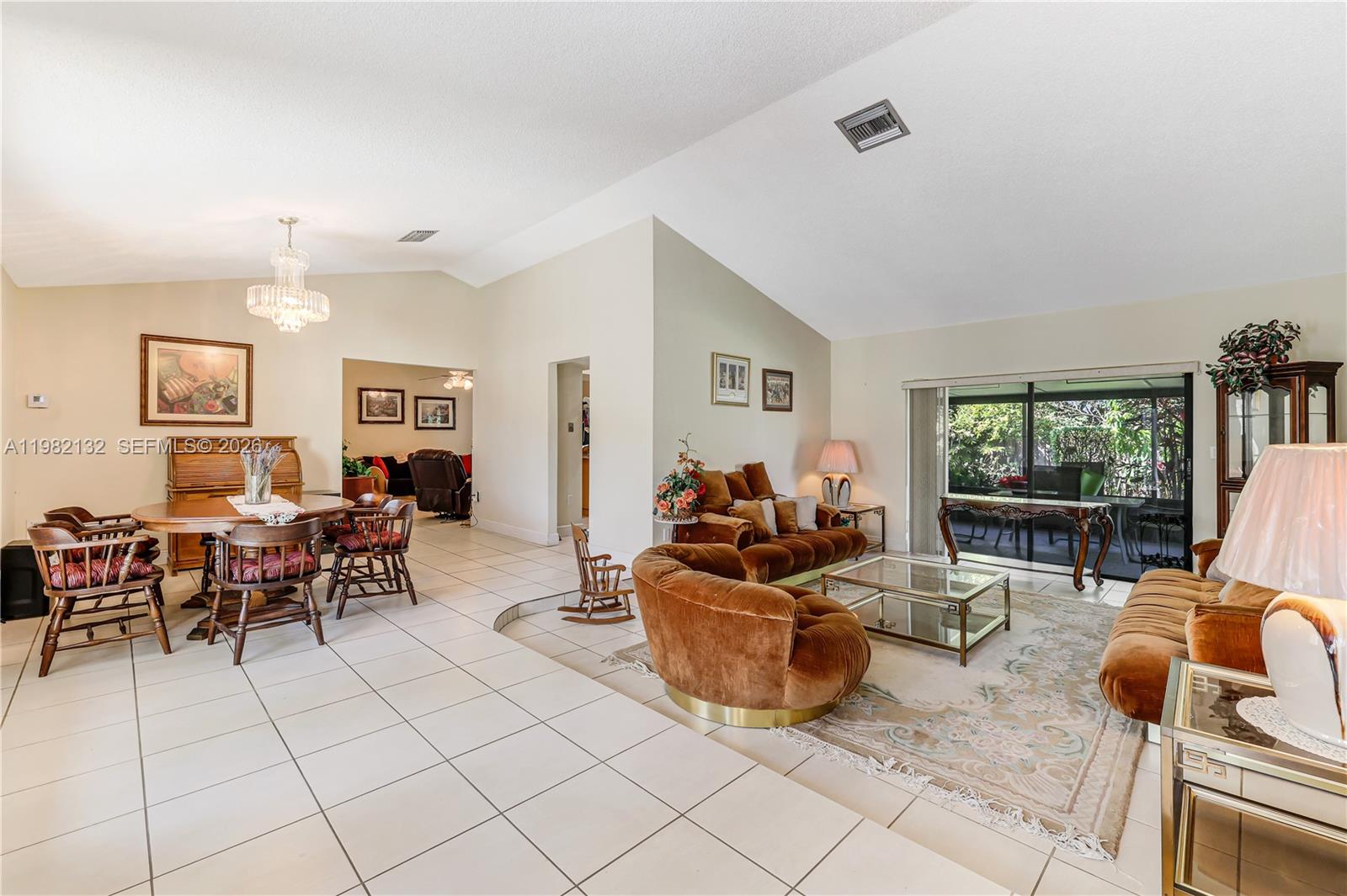 11541 SW 100th St Miami, FL 33176