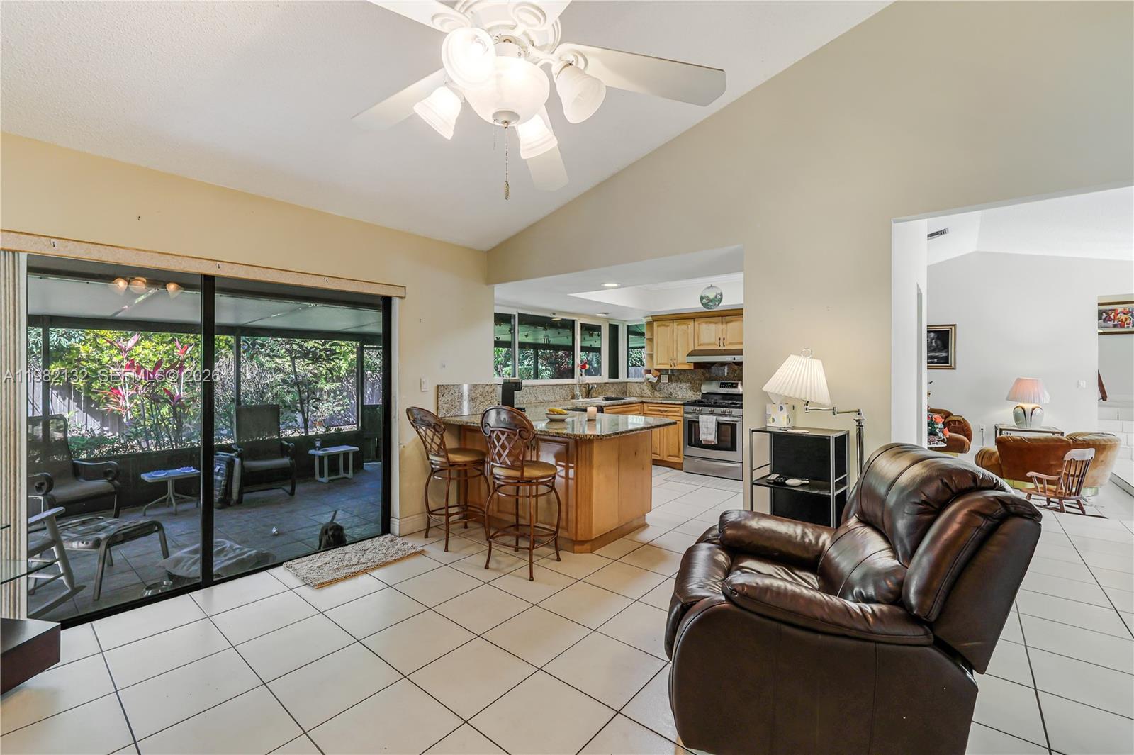 11541 SW 100th St Miami, FL 33176