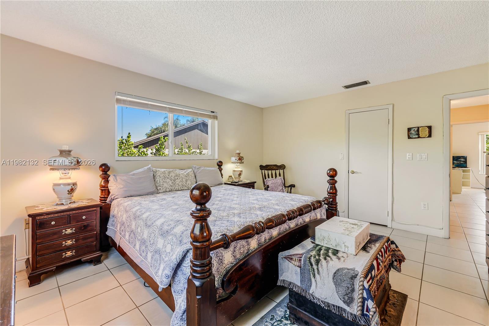 11541 SW 100th St Miami, FL 33176