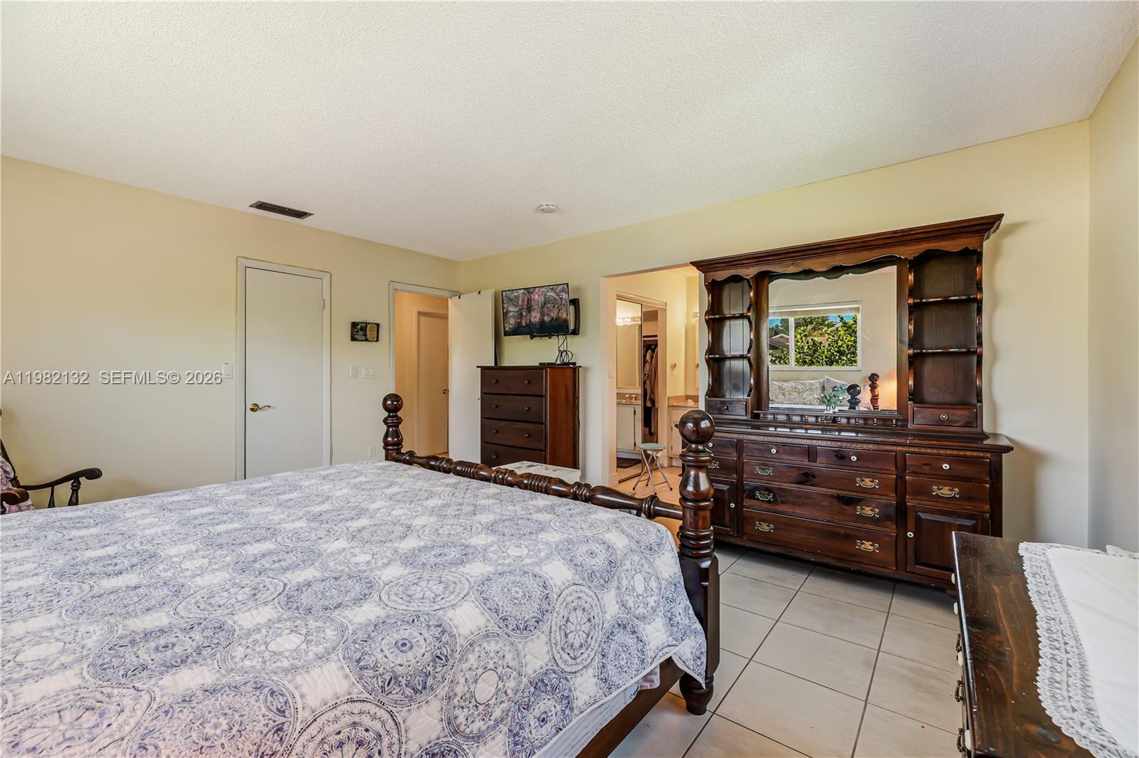 11541 SW 100th St Miami, FL 33176