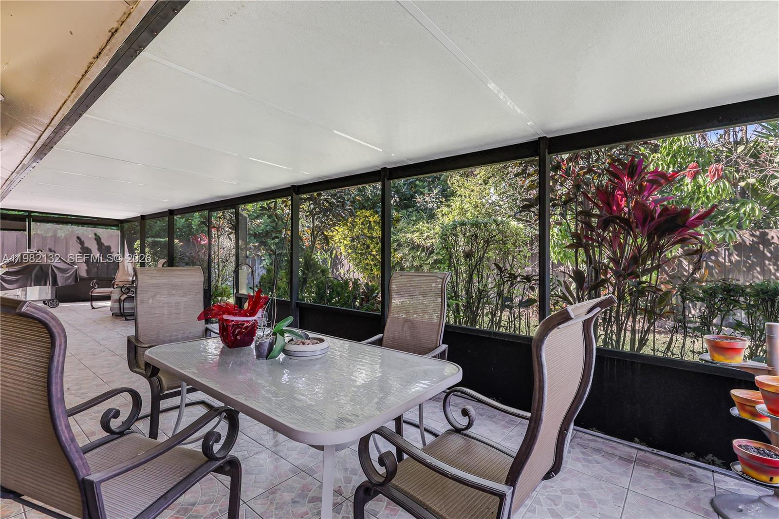 11541 SW 100th St Miami, FL 33176