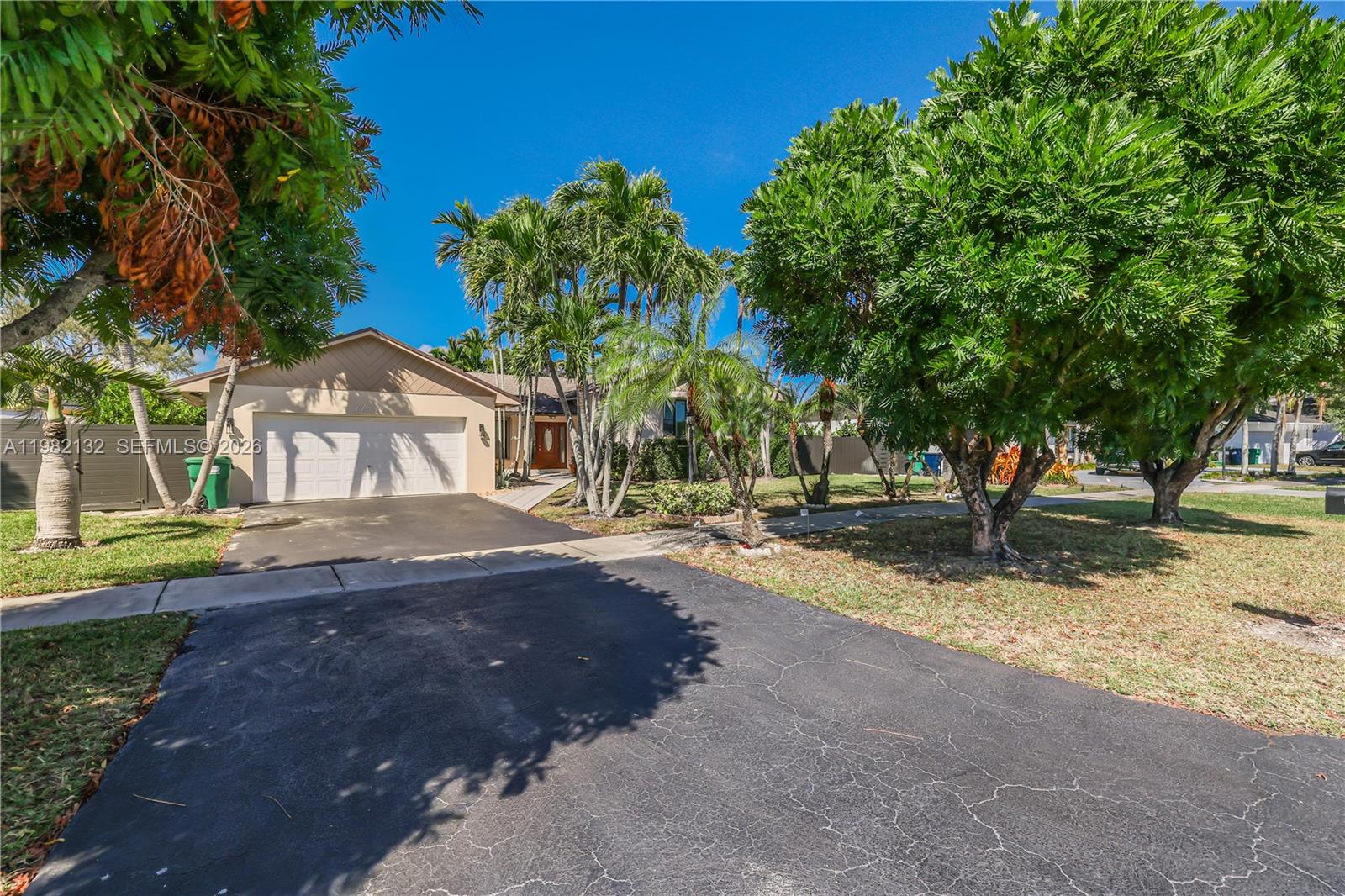 11541 SW 100th St Miami, FL 33176