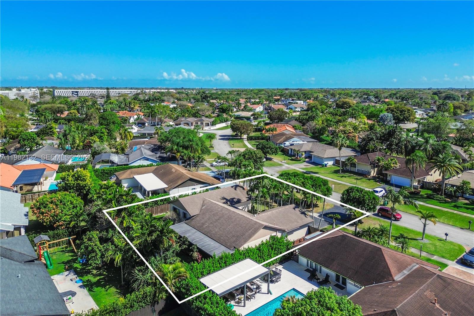 11541 SW 100th St Miami, FL 33176