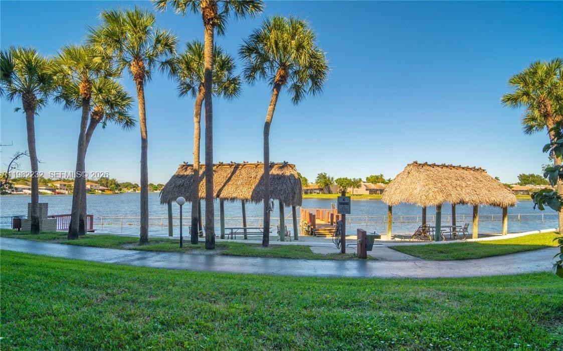 1100 Colony Pt Cir #509 Pembroke Pines, FL 33026