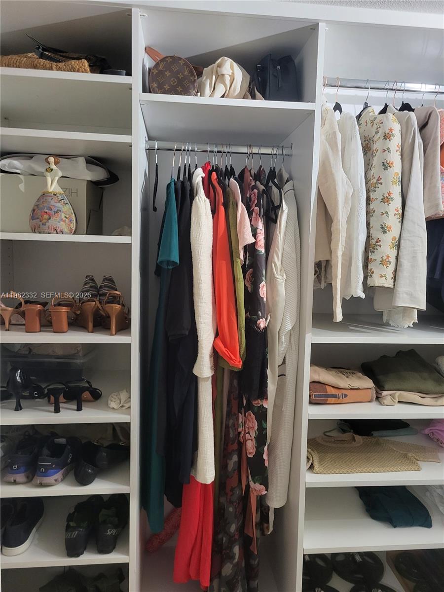 1020 94th St #502 Bay Harbor Islands, FL 33154