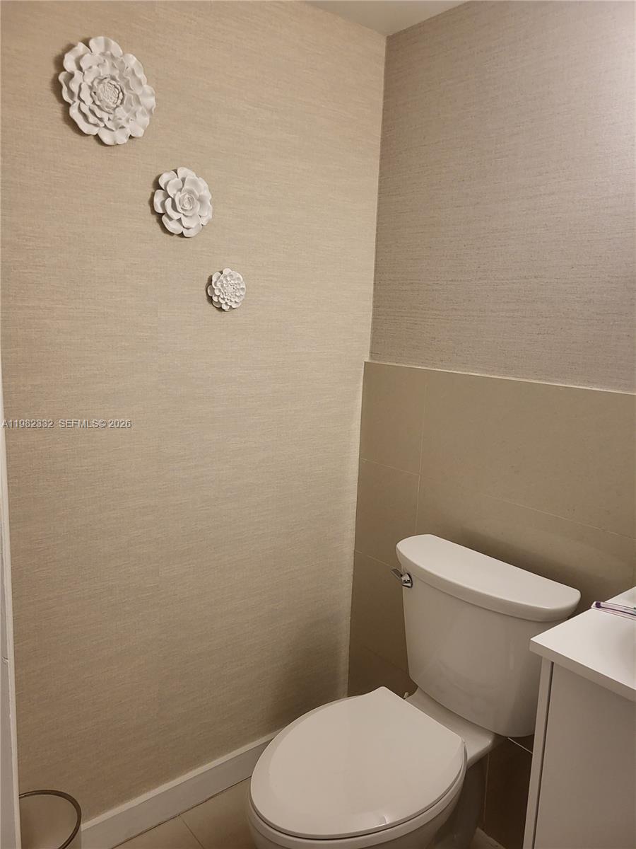 1020 94th St #502 Bay Harbor Islands, FL 33154