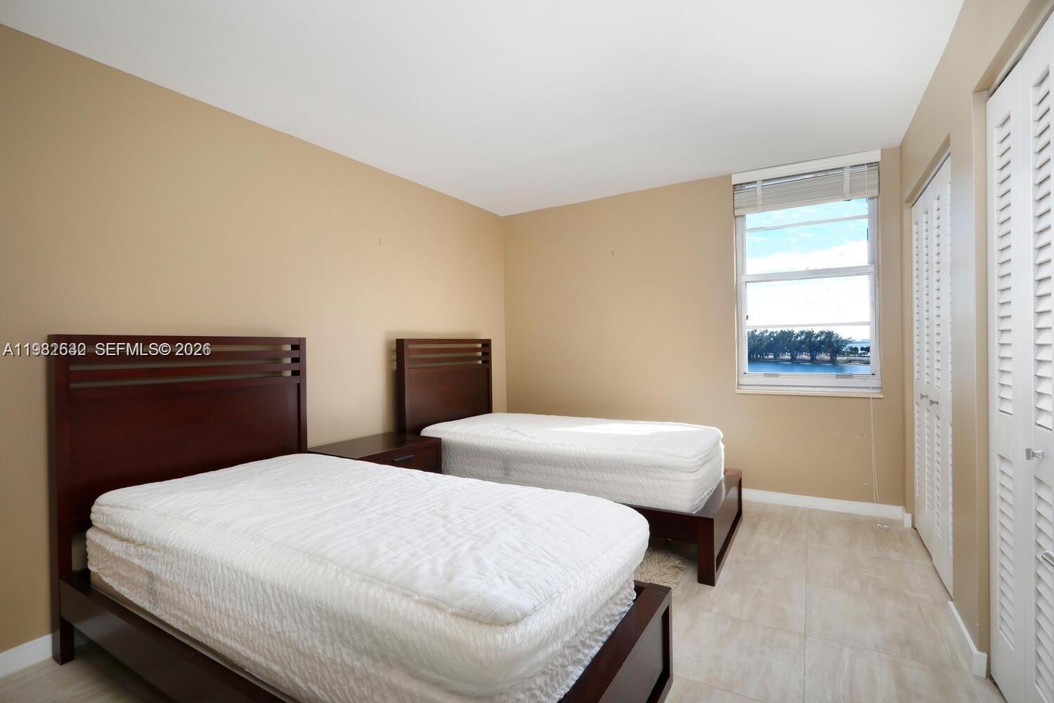 145 SE 25th Rd #502 Miami, FL 33129