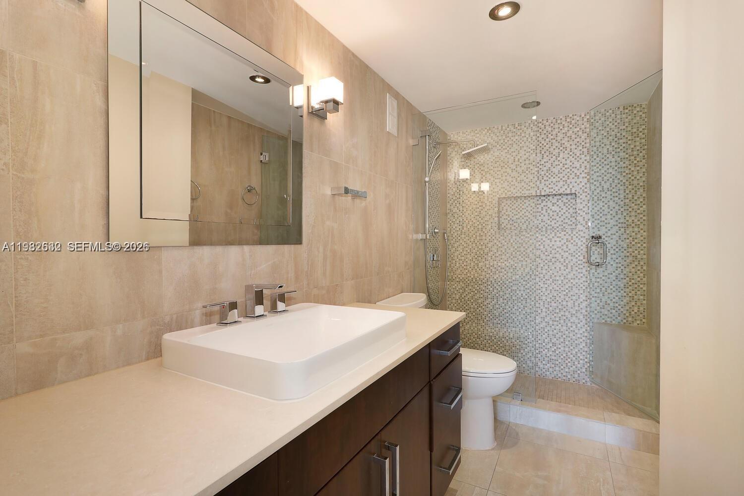 145 SE 25th Rd #502 Miami, FL 33129