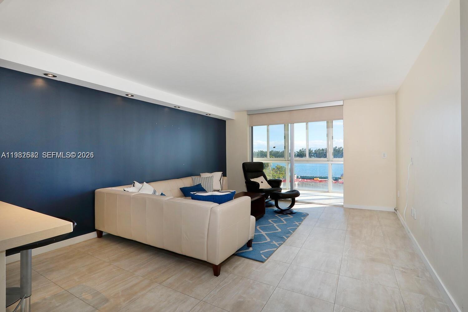 145 SE 25th Rd #502 Miami, FL 33129