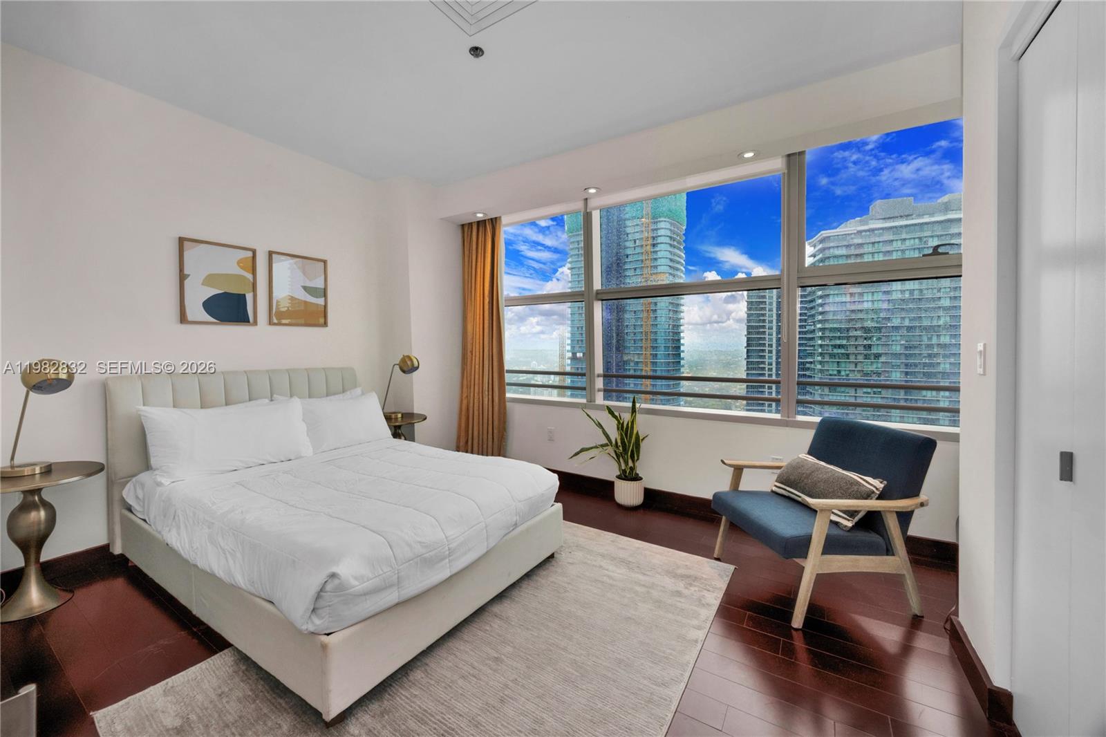 1395 Brickell Ave #3404 Miami, FL 33131