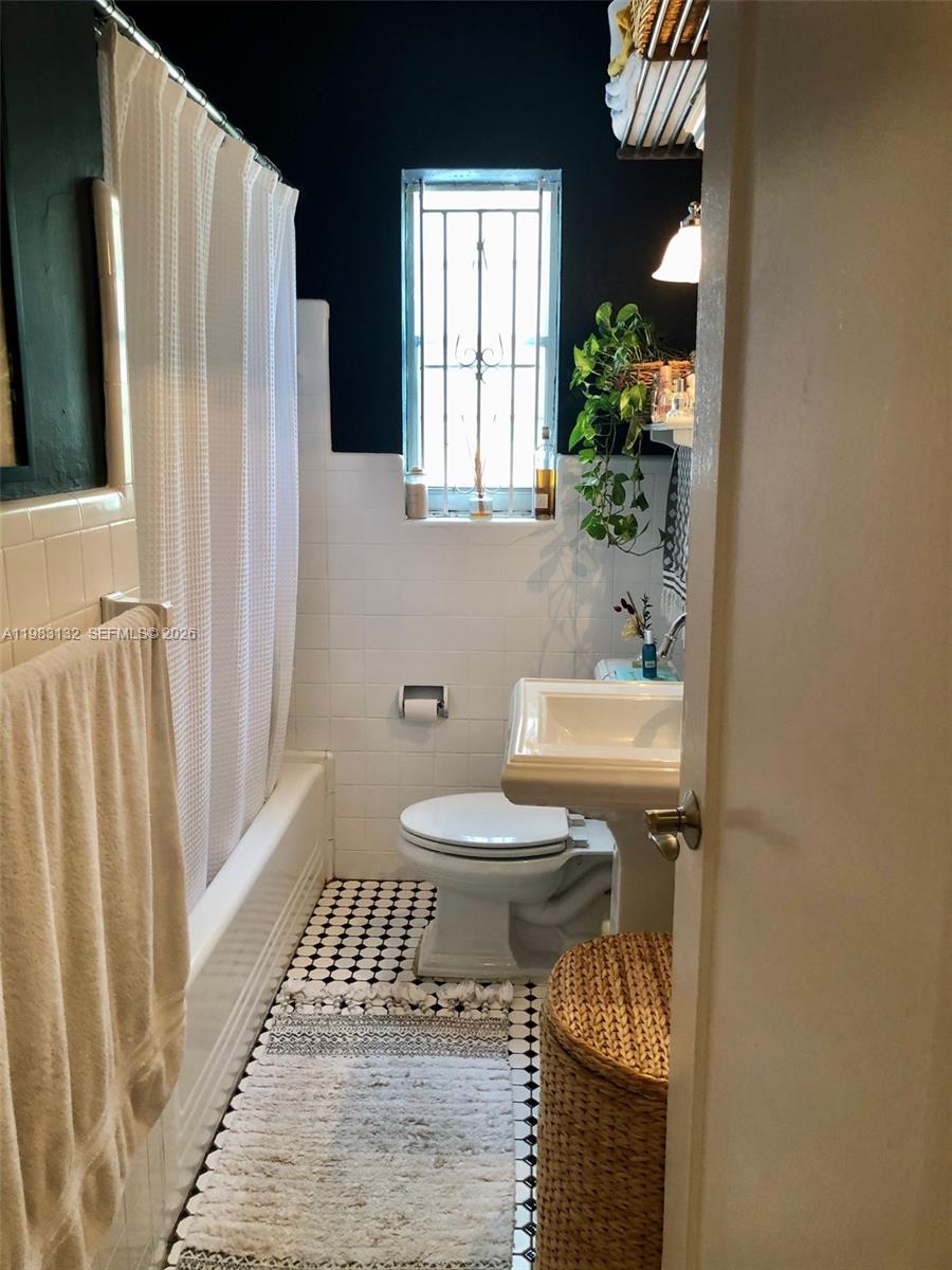 551 NE 69th St #1&2 Miami, FL 33138