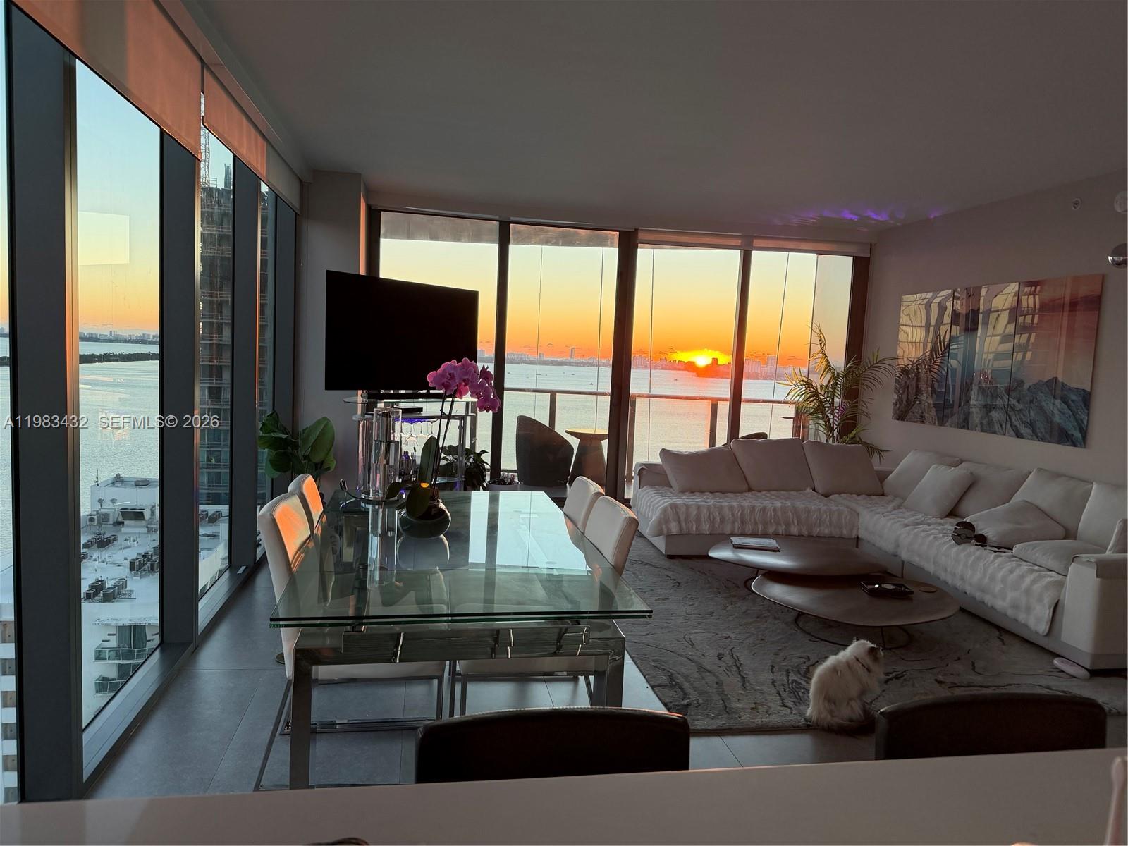 460 NE 28th St #2001 Miami, FL 33137