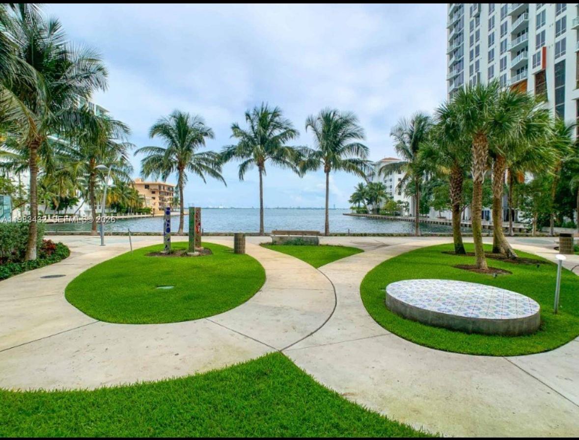 460 NE 28th St #2001 Miami, FL 33137