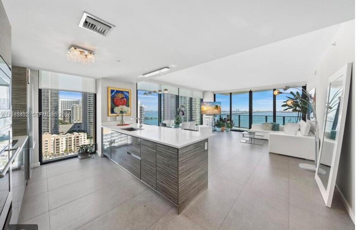 460 NE 28th St #2001 Miami, FL 33137