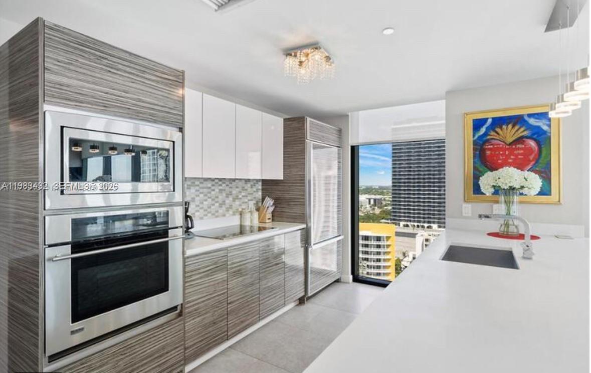 460 NE 28th St #2001 Miami, FL 33137