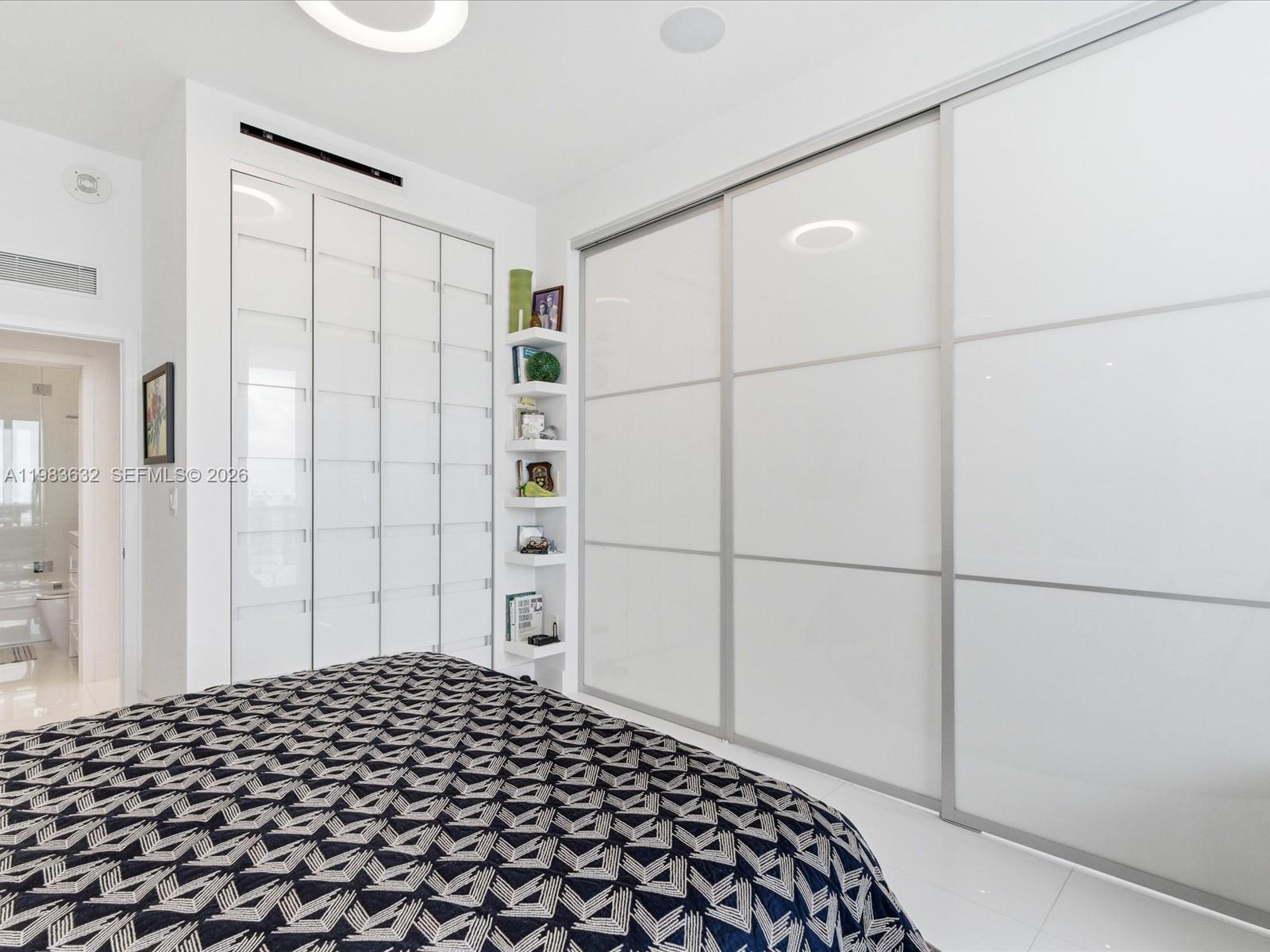 100 Lincoln Rd #PH10 Miami Beach, FL 33139