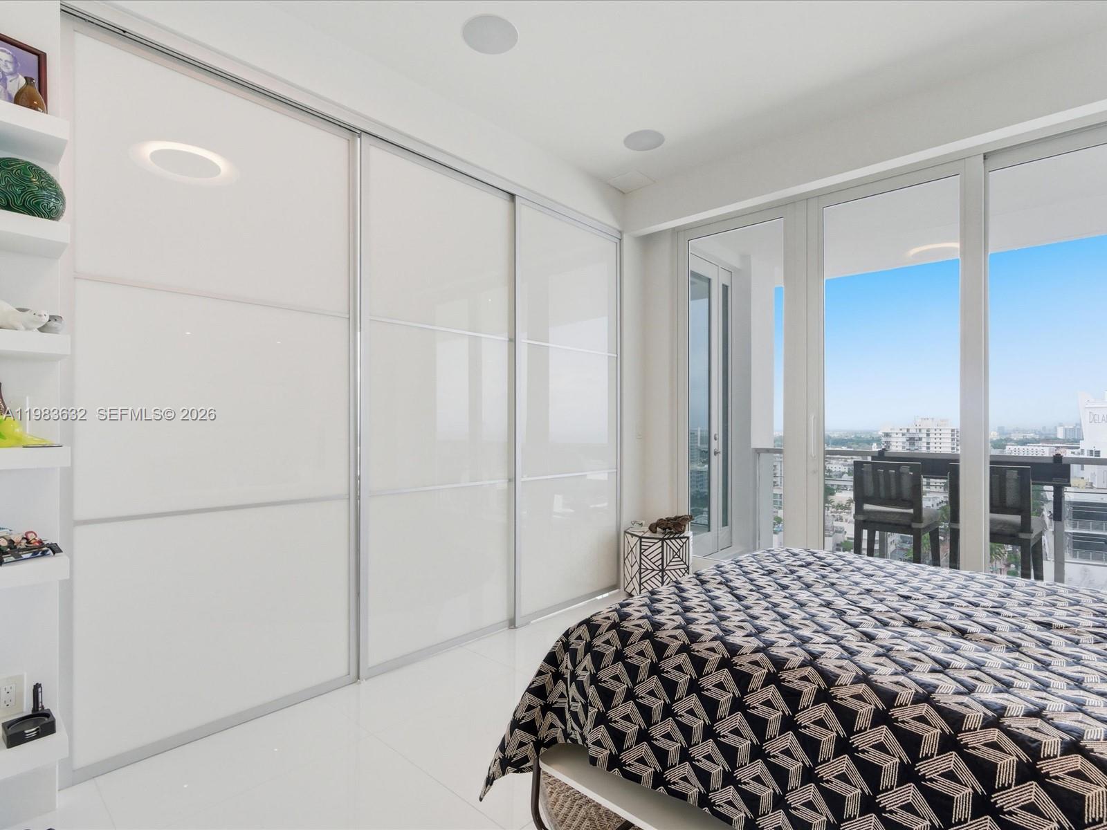 100 Lincoln Rd #PH10 Miami Beach, FL 33139