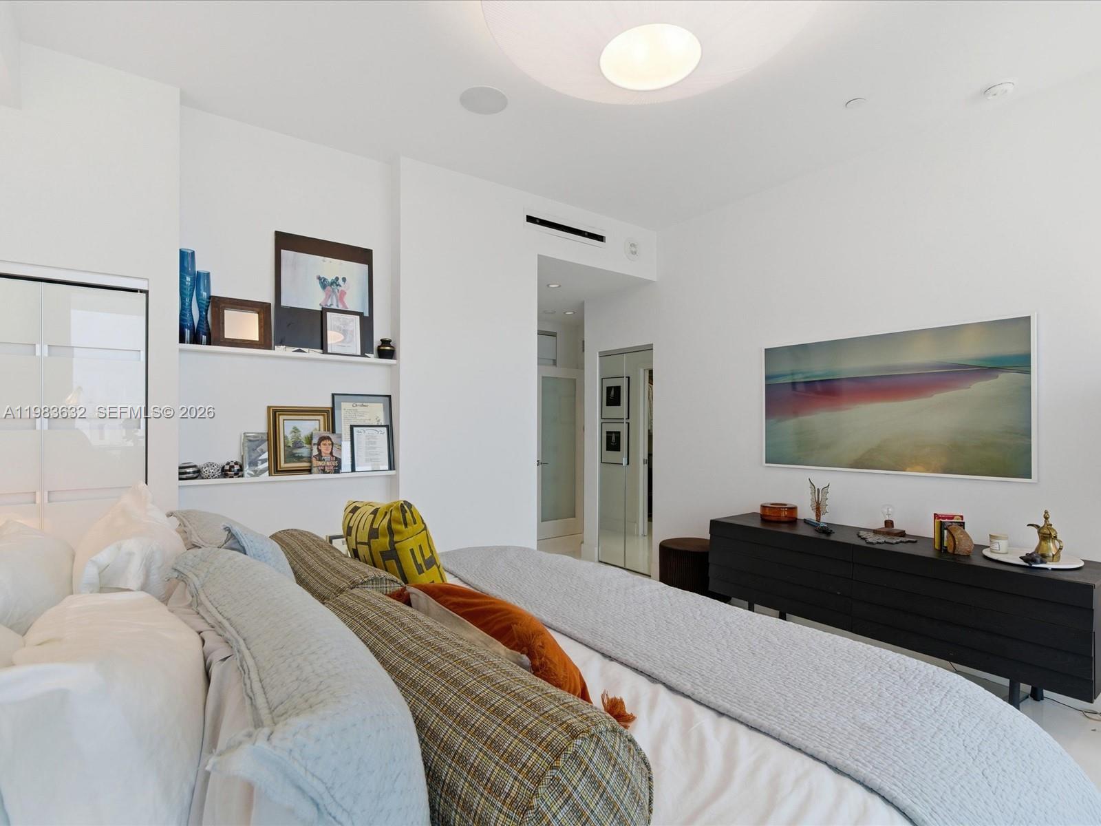 100 Lincoln Rd #PH10 Miami Beach, FL 33139