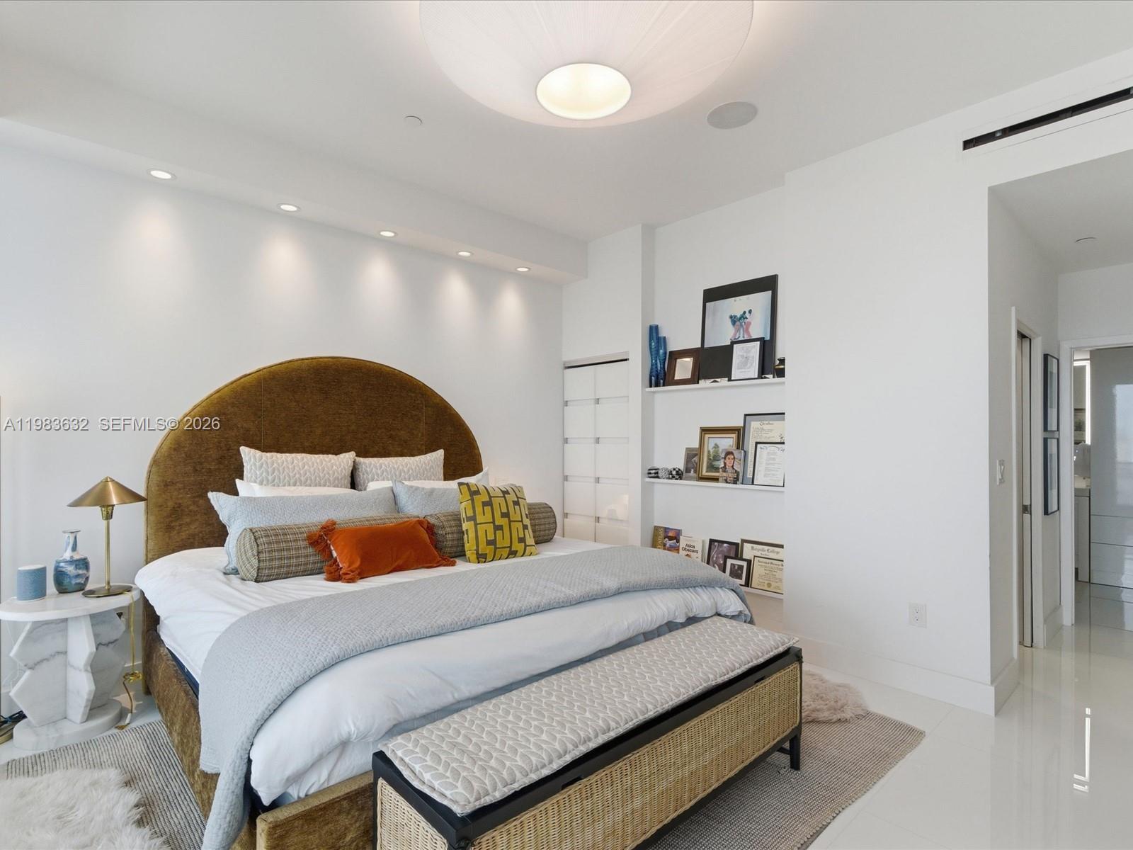 100 Lincoln Rd #PH10 Miami Beach, FL 33139