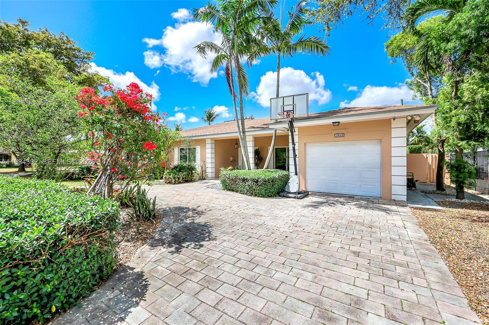 1800 Miami Ave Miami Springs, FL 33166