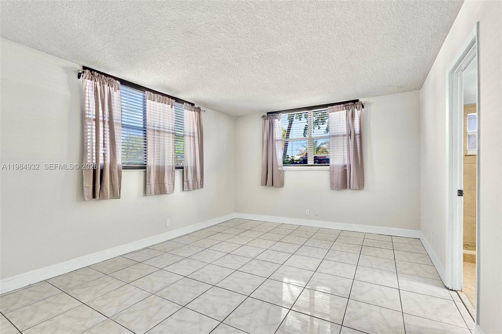 1830 Dixieanna St #102 Hollywood, FL 33020