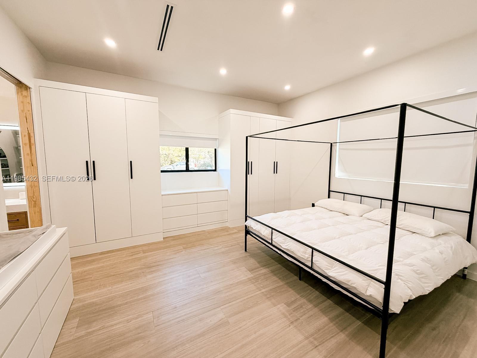 6200 SW 57th Dr South Miami, FL 33143