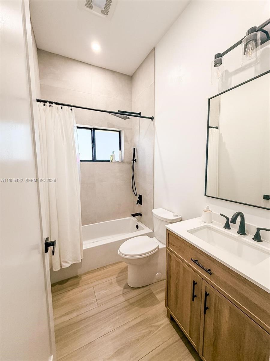 6200 SW 57th Dr South Miami, FL 33143