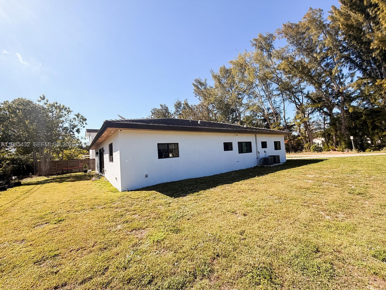 6200 SW 57th Dr South Miami, FL 33143