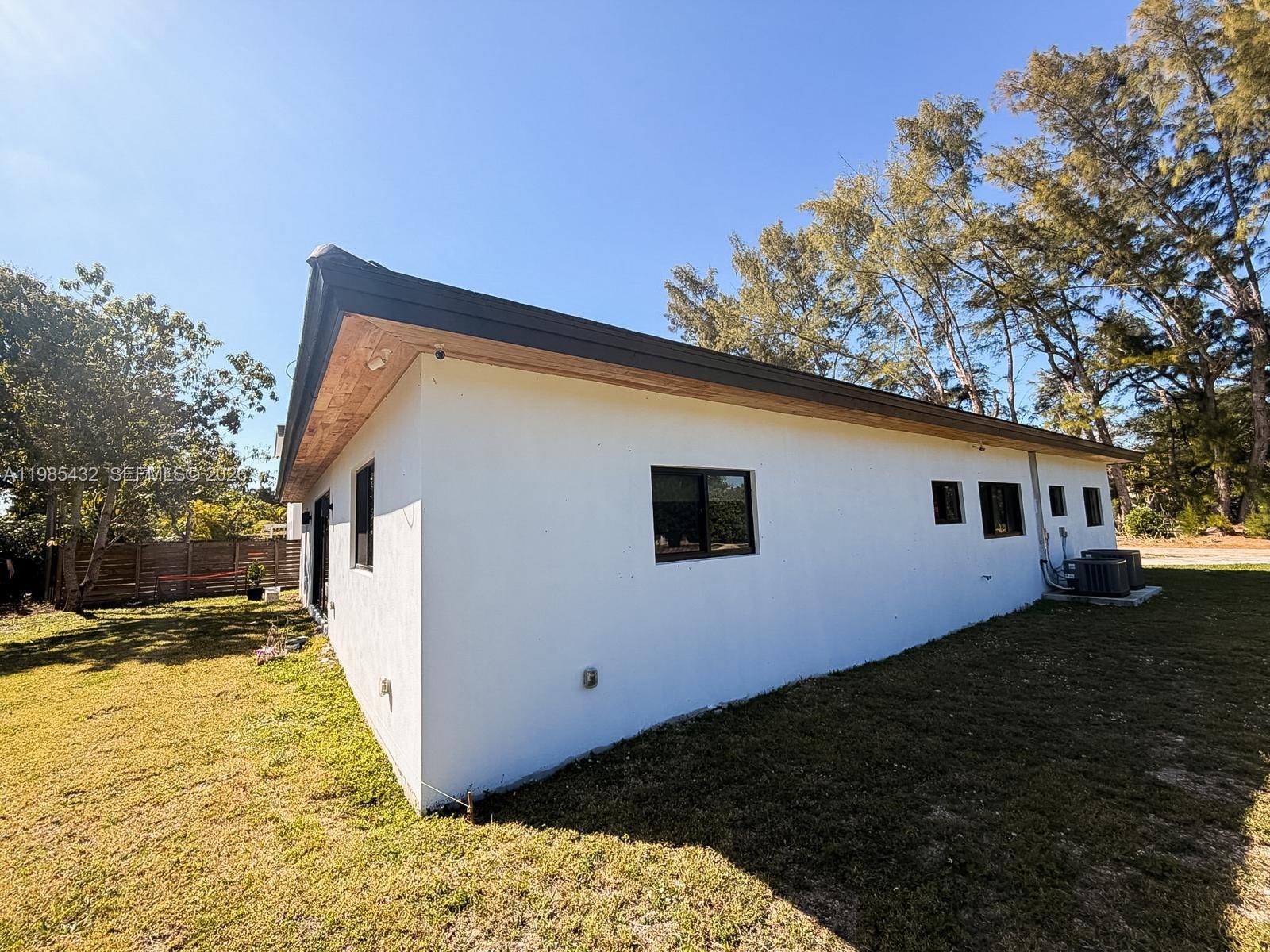 6200 SW 57th Dr South Miami, FL 33143