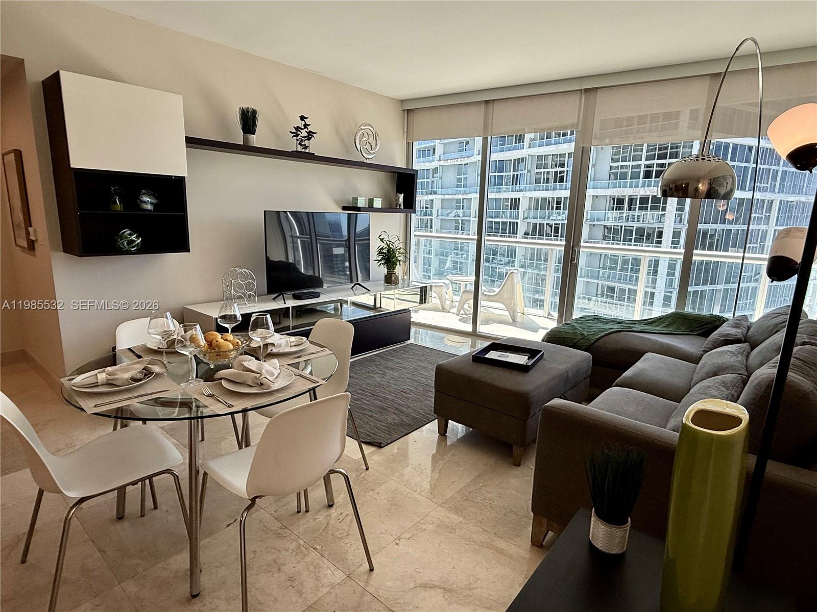 475 Brickell Ave #3913